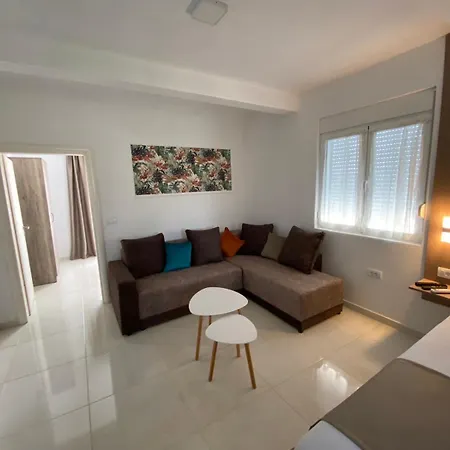 Apartments Vila Sara M Ulcinj Exterior photo