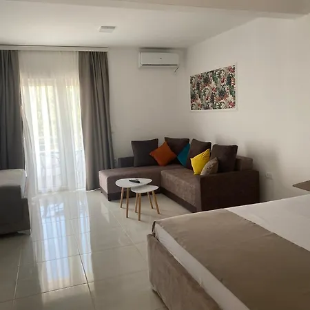 Apartments Vila Sara M Ulcinj Exterior photo