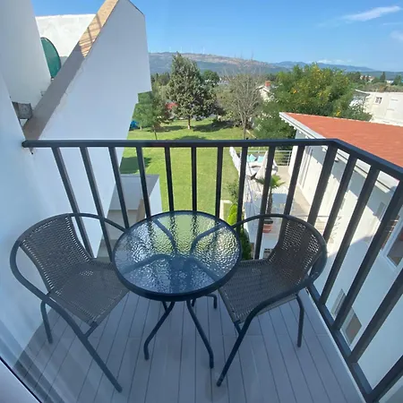 Apartments Vila Sara M Ulcinj Exterior photo