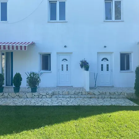 Apartments Vila Sara M Ulcinj Exterior photo