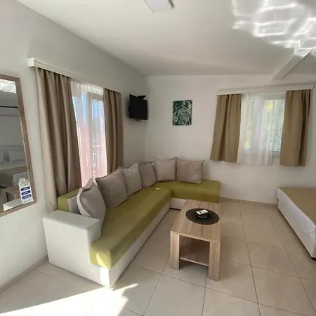 Apartments Vila Sara M Ulcinj Exterior photo