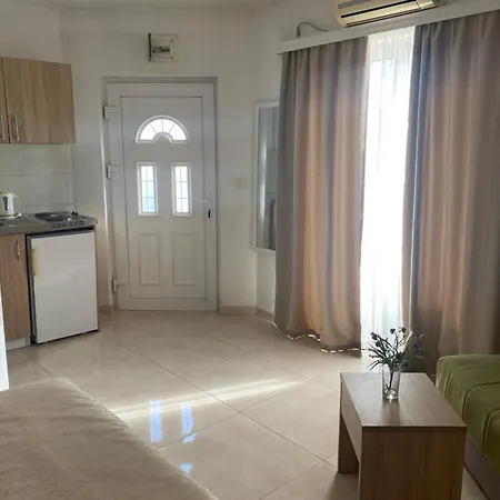 Apartments Vila Sara M Ulcinj Exterior photo