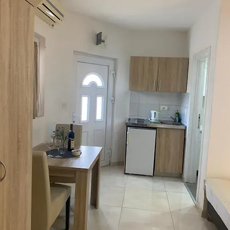 Apartments Vila Sara M Ulcinj Exterior photo