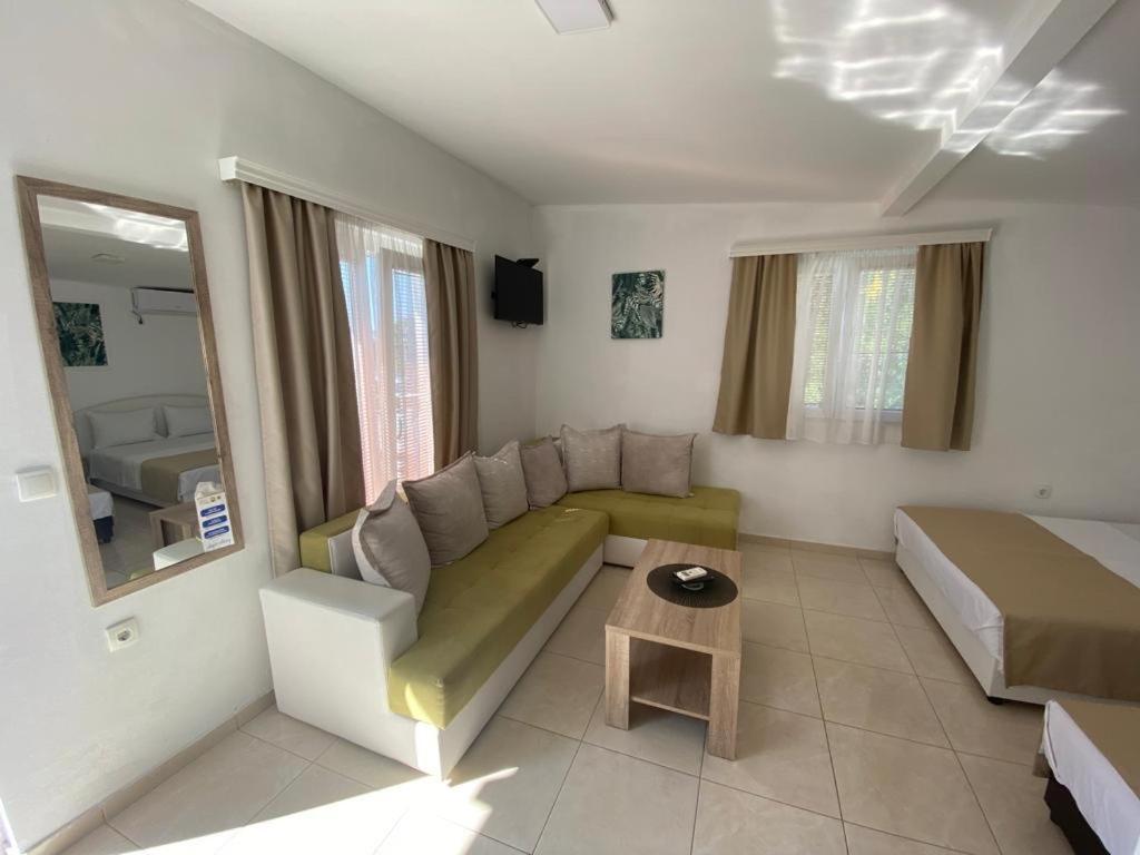 Sara M Apartment Ulcinj